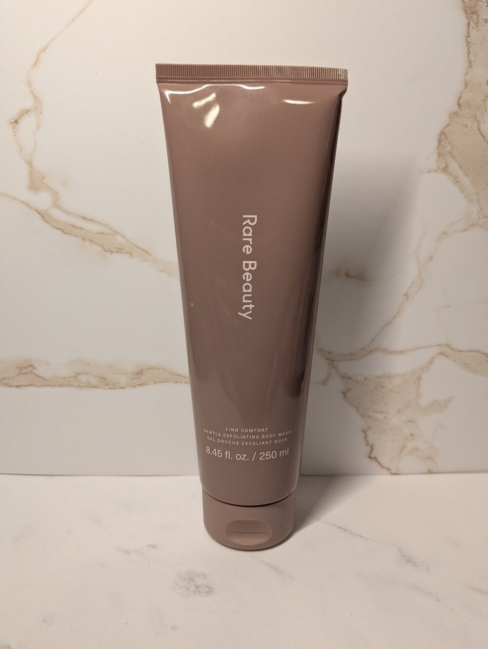 Rare Beauty Find Comfort Gentle Exfoliating Body Wash